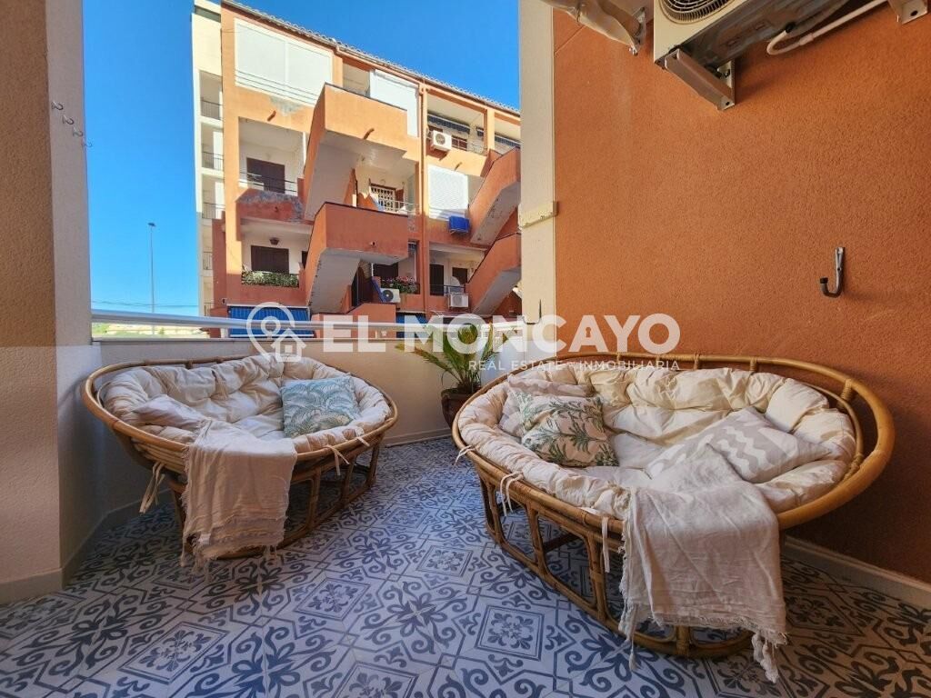Terrassa de Apartament en venda en Torrevieja amb Aire condicionat, Calefacció i Terrassa