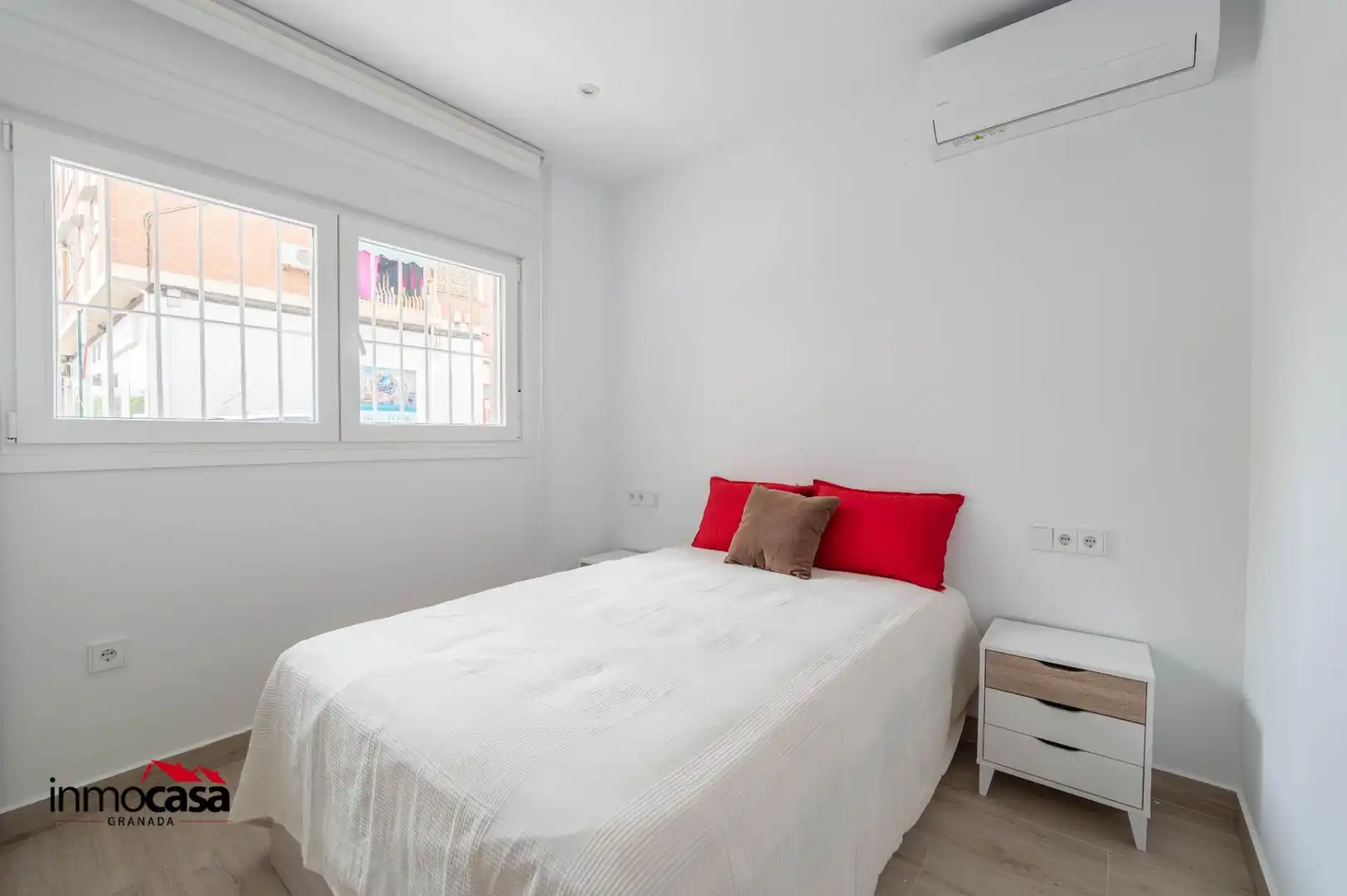 Bedroom of Flat for sale in Granada