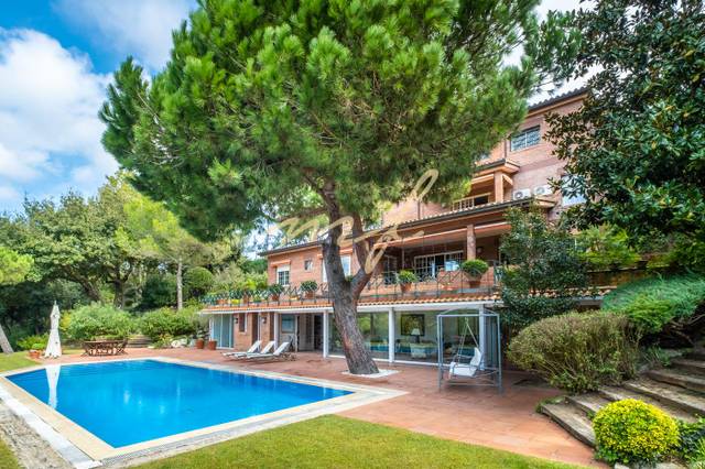 Casa-chalet en Venta en Vallvidrera - Tibidabo - Les Planes