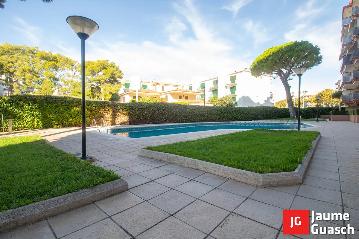 Flat with pool for sale in Passeig de Francesc Macià 36, imagen 5