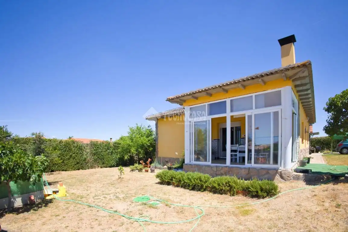 Jardín de Casa o chalet en venta en Calvarrasa de Arriba con Calefacción y Terraza