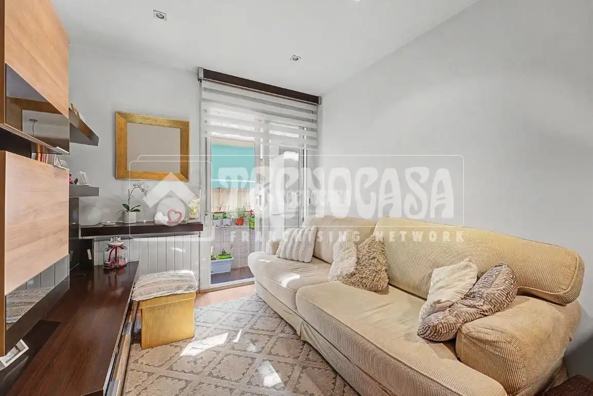 Bedroom of Flat for sale in Sant Joan Despí  with Air Conditioner, Heating and Balcony
