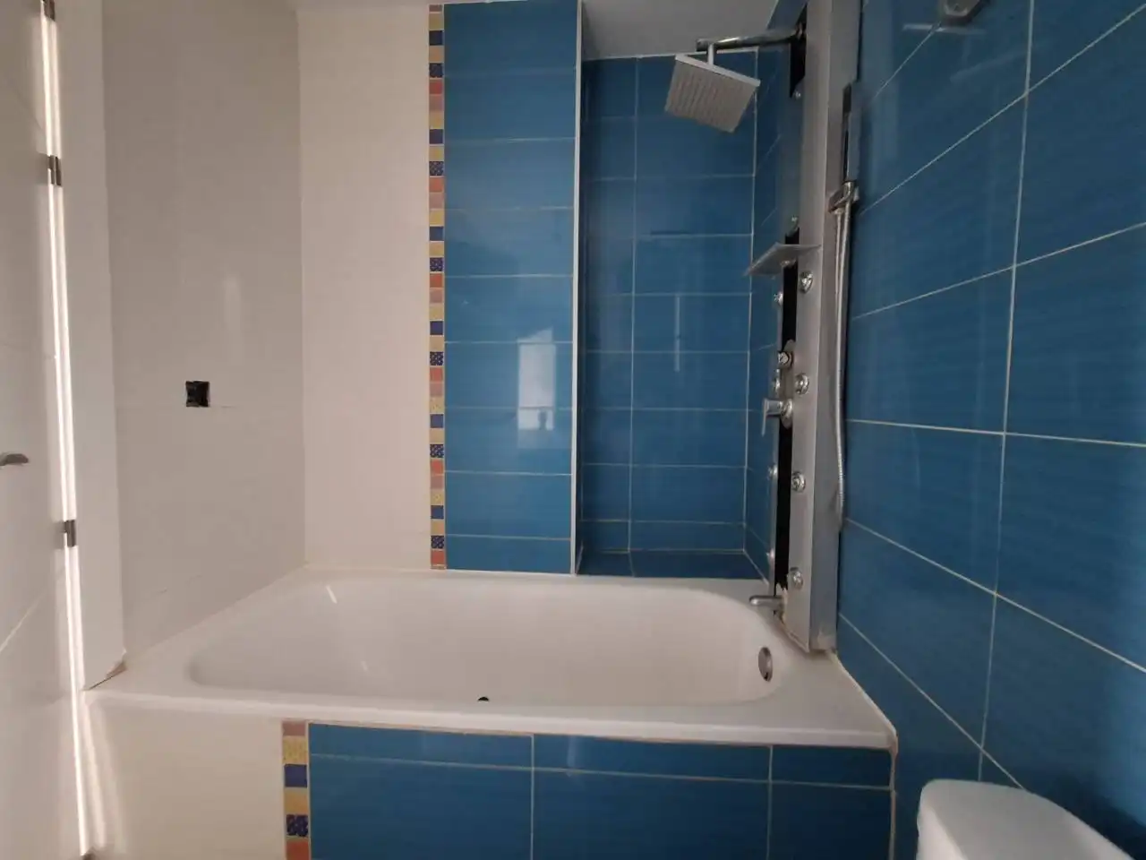 Bathroom of Attic for sale in Terrassa  with Parquet flooring