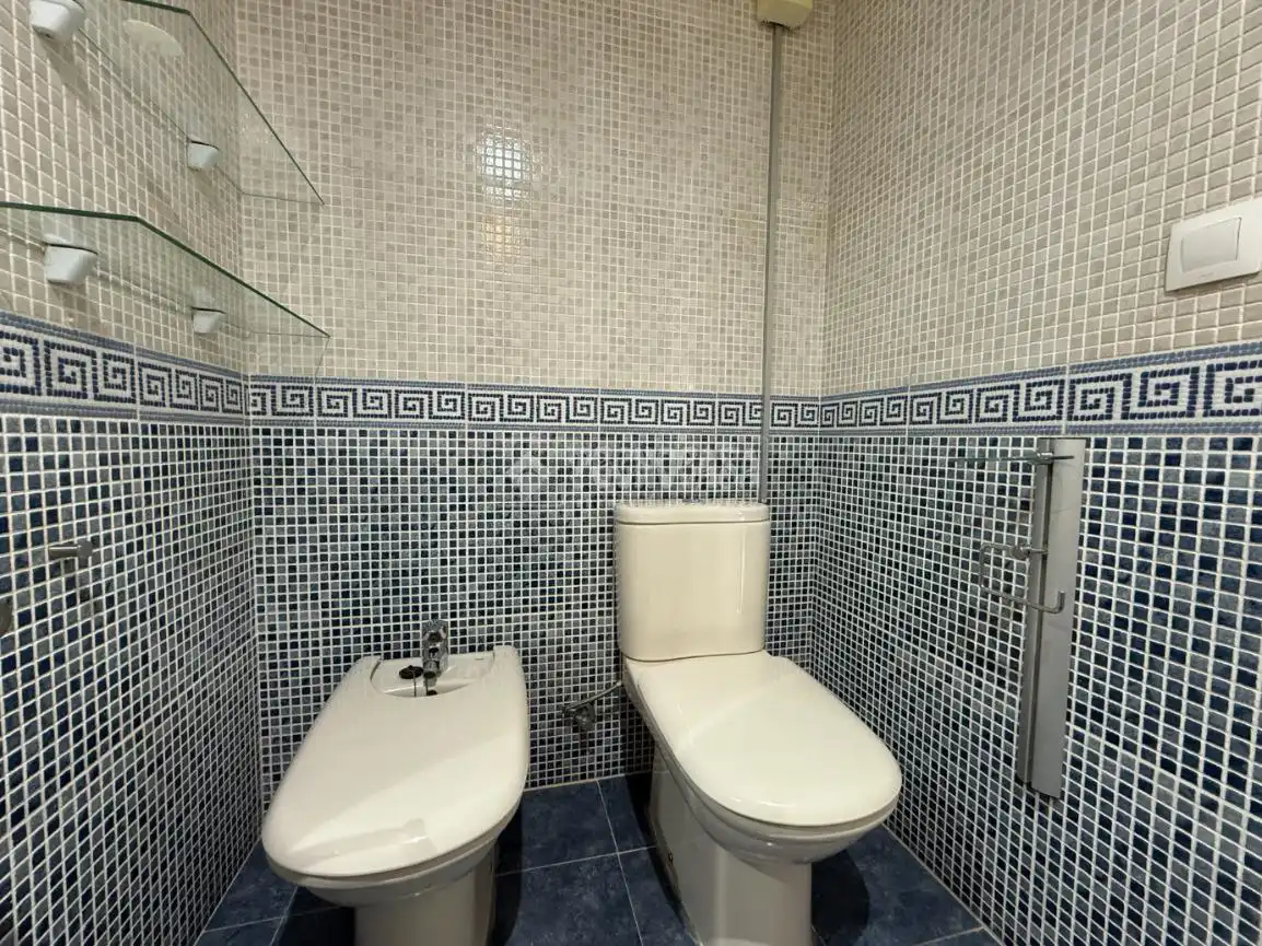 Baño de Piso en venta en San Antonio de Benagéber con Aire acondicionado, Trastero y Balcón