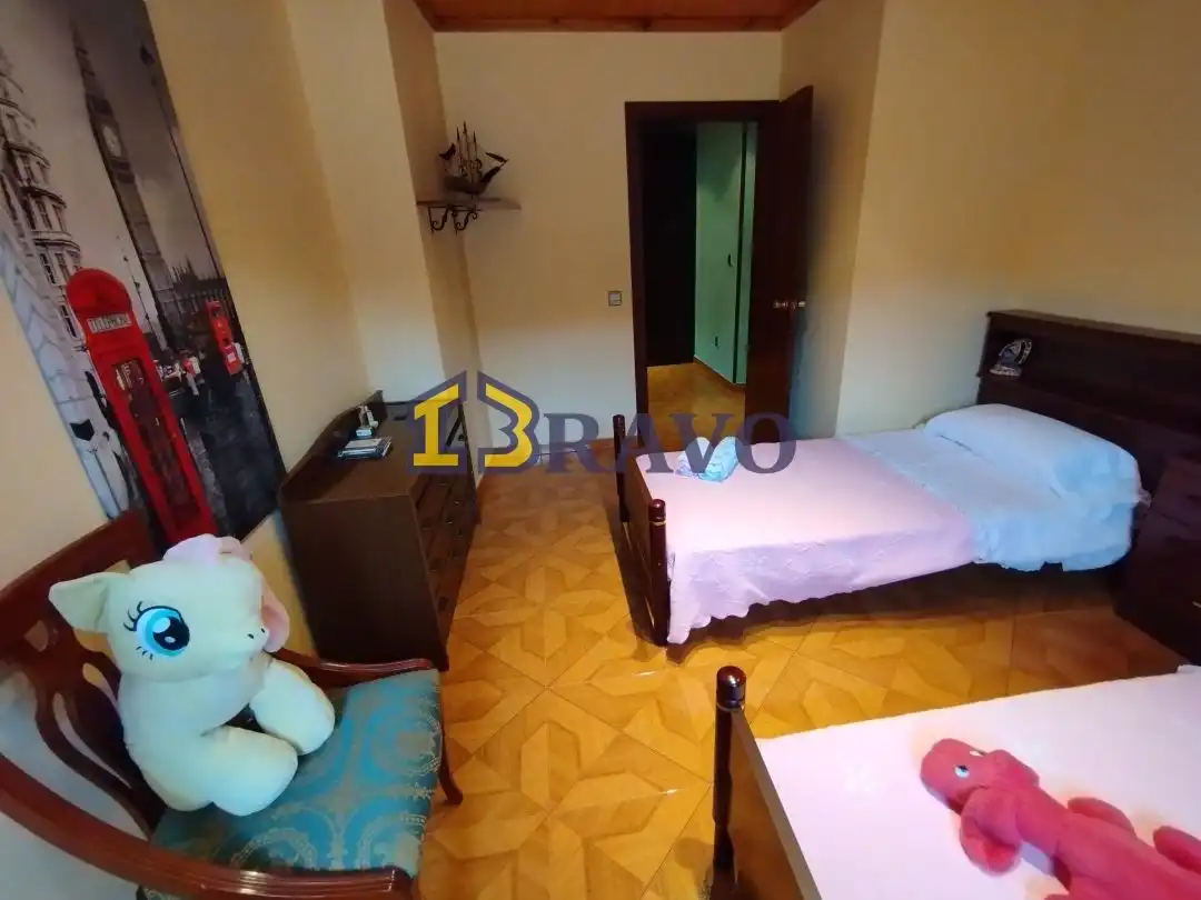 Habitación de Casa o chalet en venta en Medina de Pomar con Calefacción, Jardín privado y Terraza
