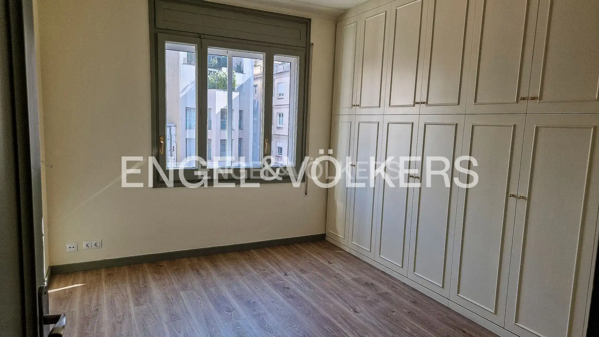 Schlafzimmer von Wohnung zum Verkauf in Barcelona mit Klimaanlage, Heizung und Parkett