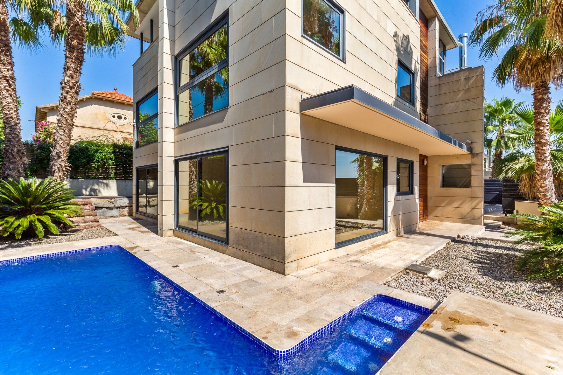 Swimming pool of House or chalet for sale in Sant Cugat del Vallès  with Air Conditioner, Heating and Terrace