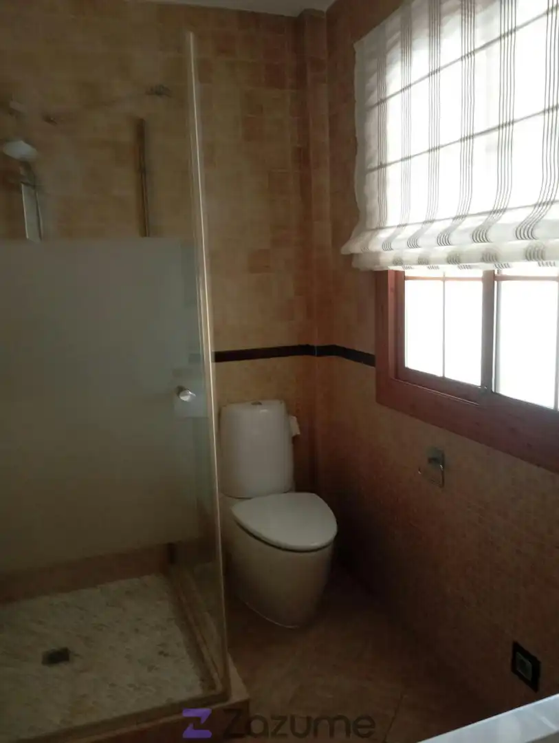 Bany de Casa o xalet de lloguer en Alella amb Calefacció, Parquet i Terrassa