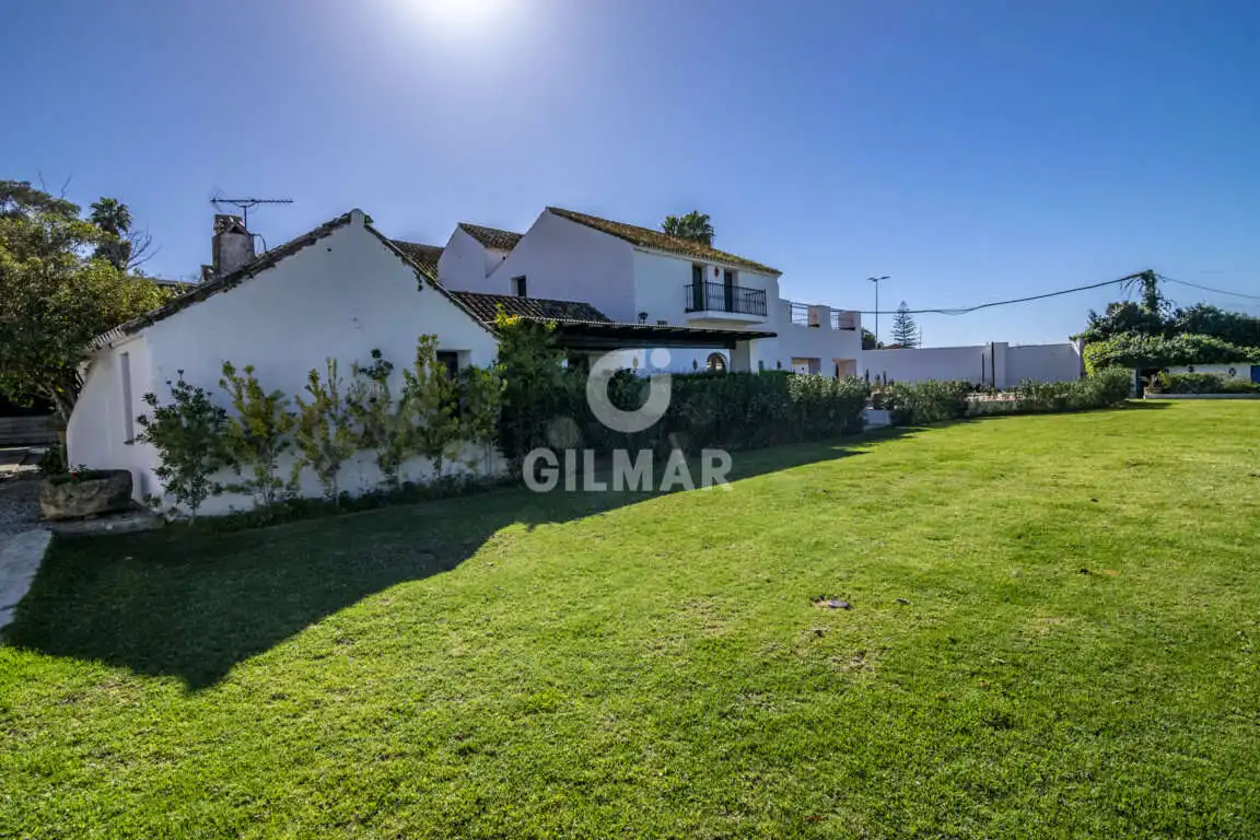 Chalet con piscina en venta en San Enrique - Guadiaro -  Pueblo Nuevo, imagen 42
