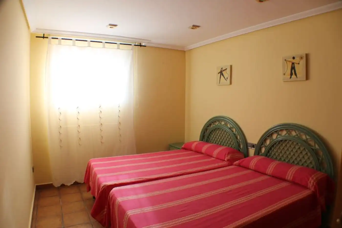 Habitación de Casa o chalet en venta en L'Alfàs del Pi con Aire acondicionado, Terraza y Piscina