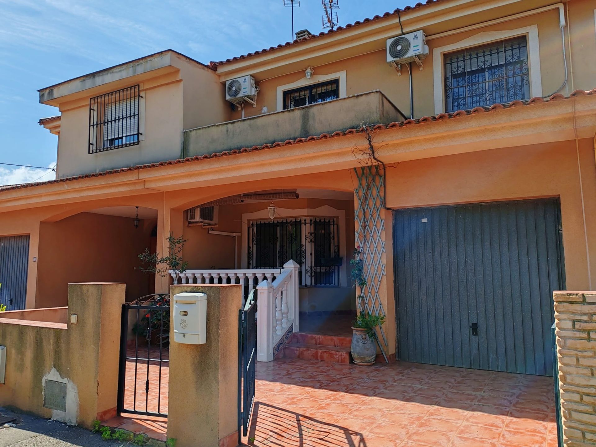 Exterior view of Duplex for sale in La Unión  with Air Conditioner, Heating and Terrace