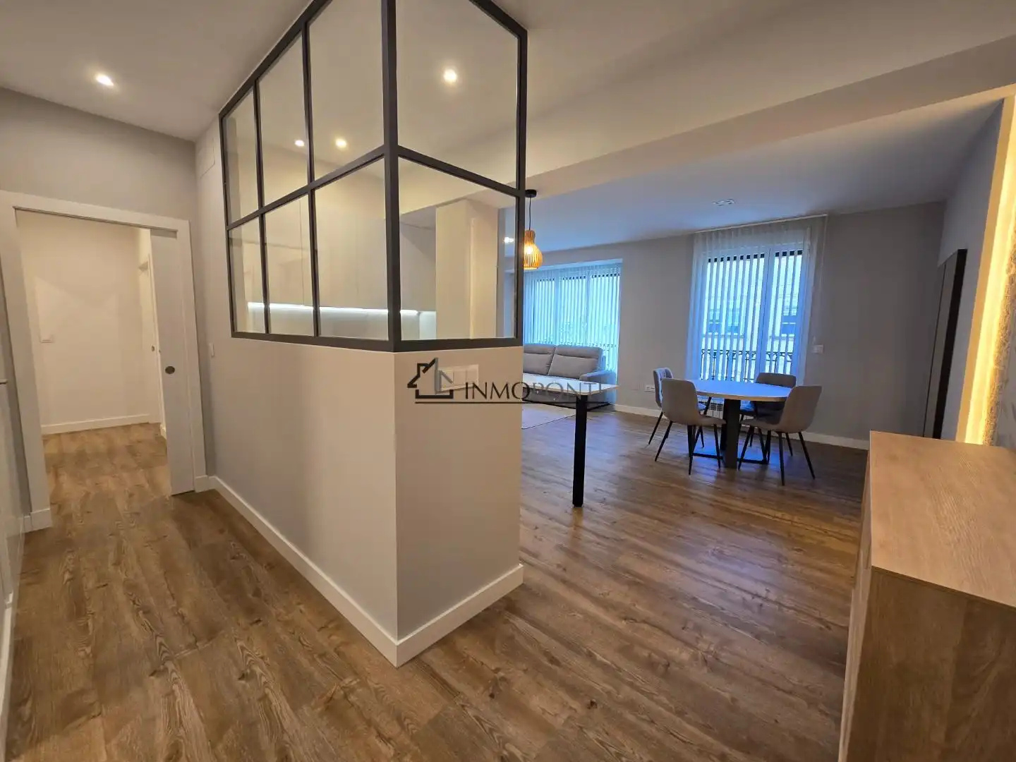 Bedroom of Flat for rent in Pontevedra Capital 