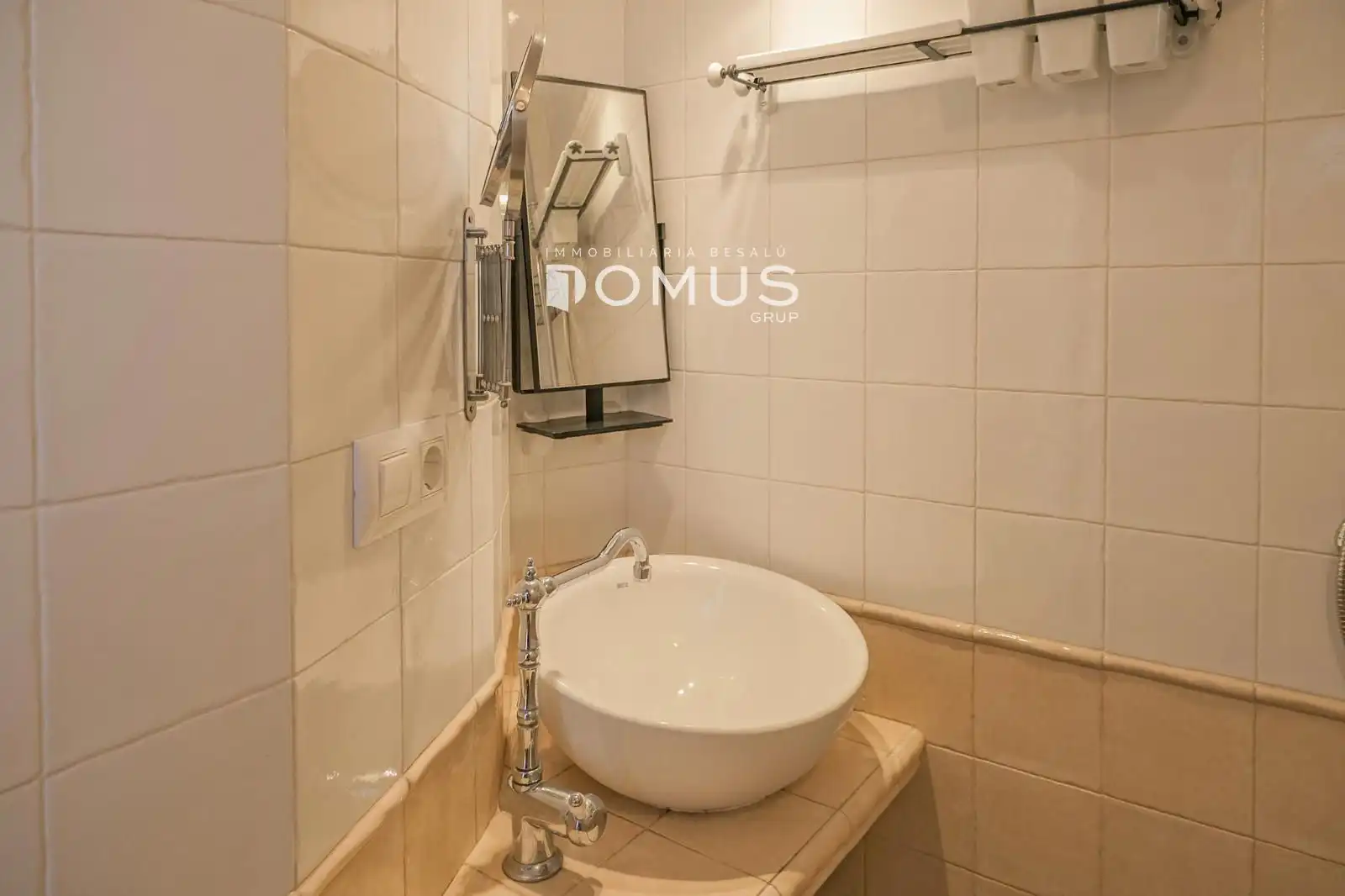 Baño de Casa o chalet en venta en Tortellà con Parquet, Horno y Balcón