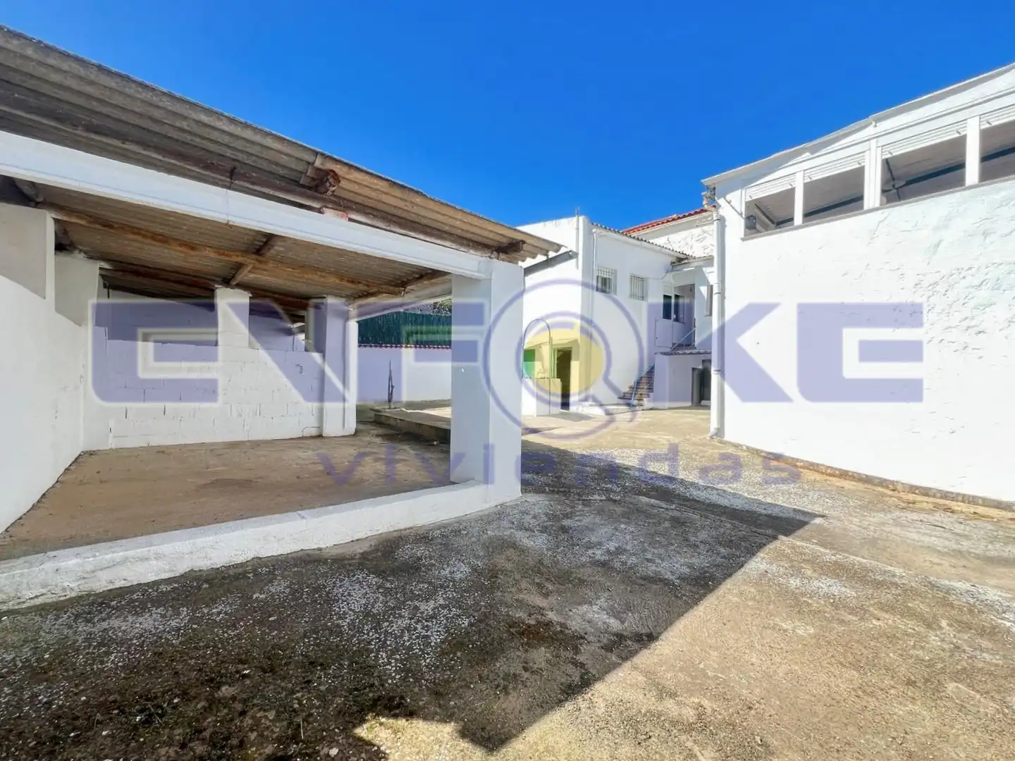 Vista exterior de Casa o chalet en venta en Benquerencia de la Serena con Terraza, Trastero y Amueblado
