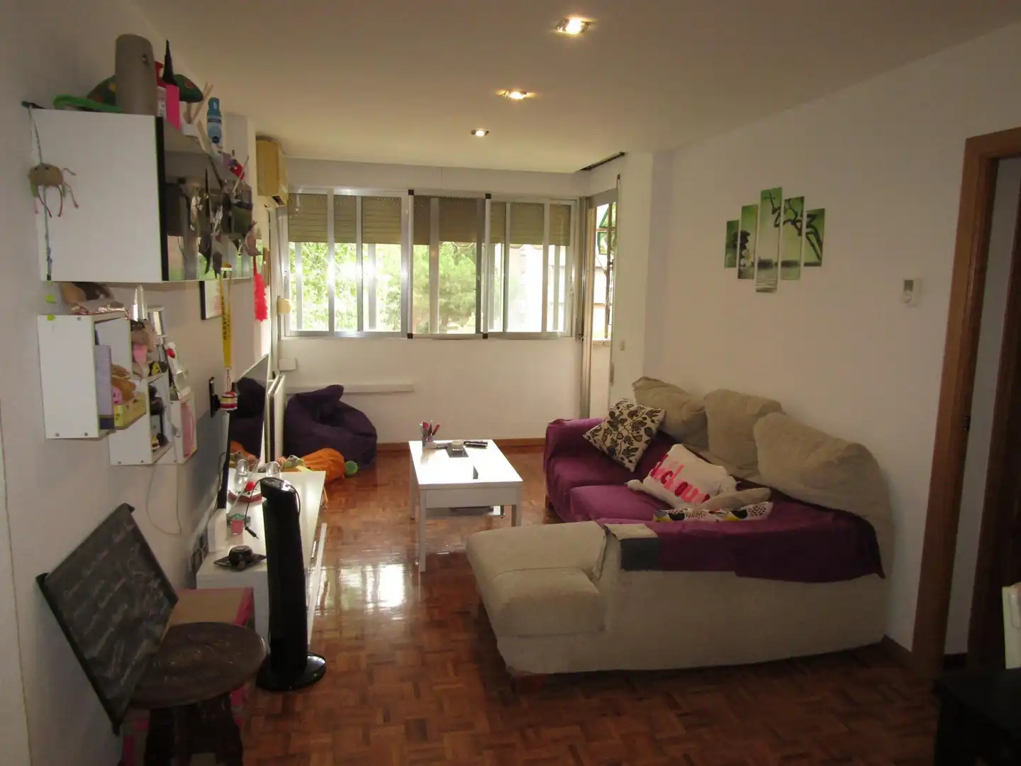 Living room of Flat for sale in Torrejón de Ardoz  with Air Conditioner, Heating and Parquet flooring