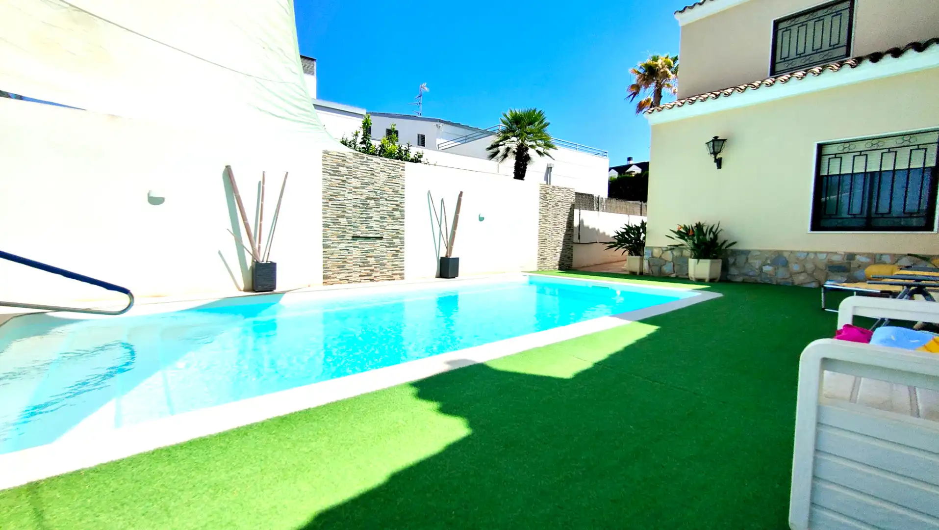 Piscina de Casa o xalet en venda en Elche / Elx amb Aire condicionat, Calefacció i Jardí privat
