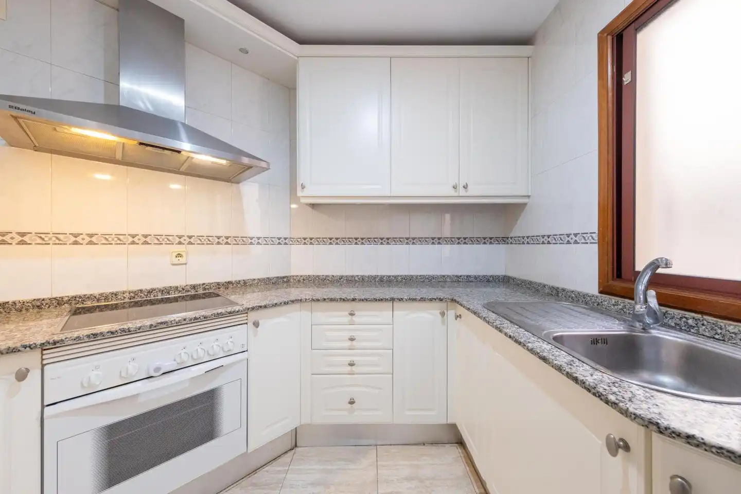 Flat for rent in Calle Bravo Murillo, 3, Triana