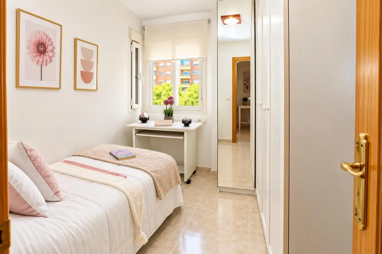 Appartamento con piscina in vendita a Avenida HISPANIDAD DE LA (CB), imagen 25