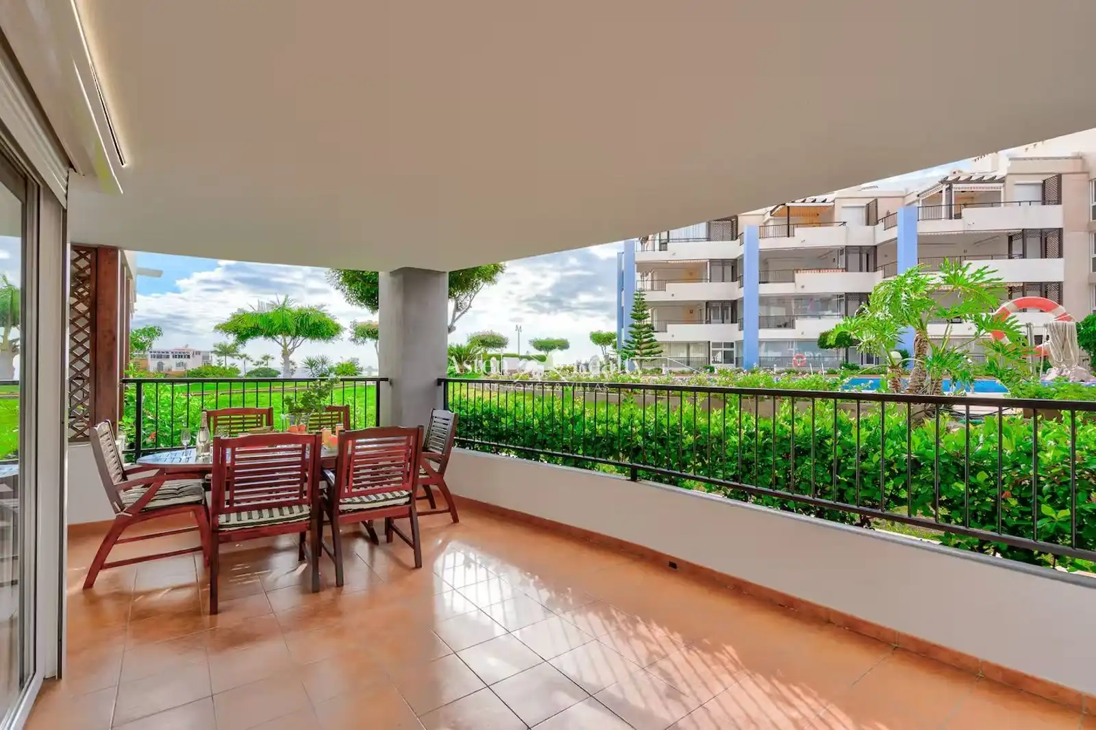Apartment mit Pool zum Verkauf in La Marea