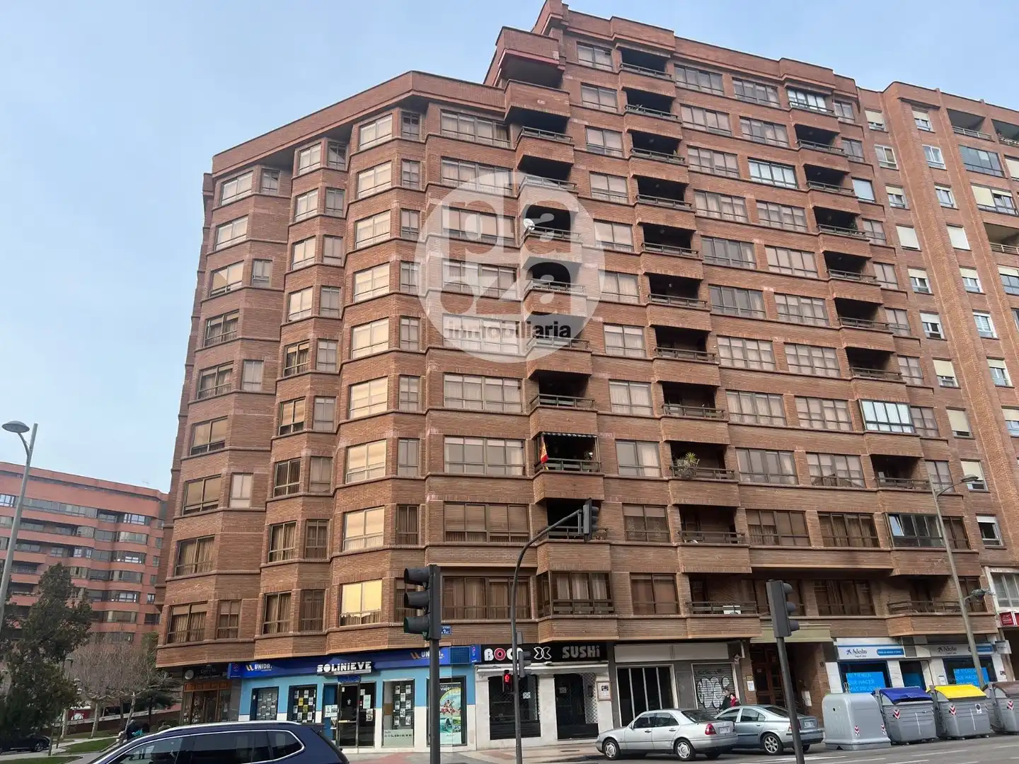 Außenansicht von Wohnung zur Miete in Burgos mit Heizung, Terrasse und Abstellraum