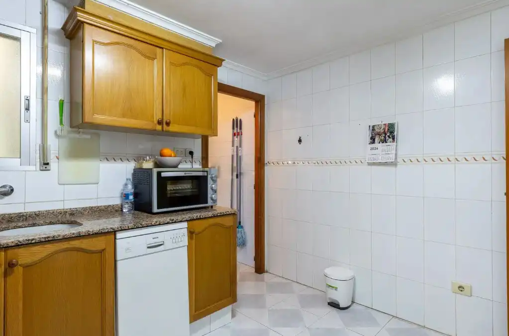 Kitchen of Flat for sale in Sueca  with Air Conditioner, Storage room and Balcony