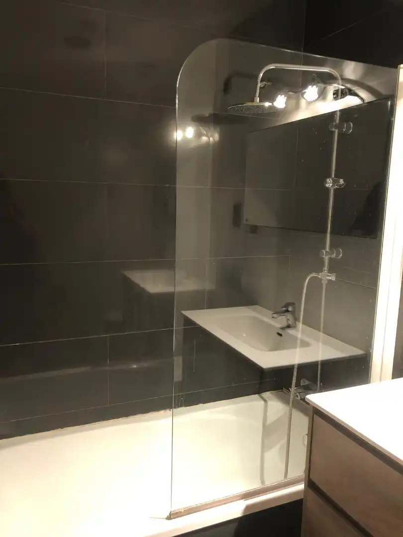 Baño de Casa adosada en venta en Gilet con Calefacción, Jardín privado y Parquet