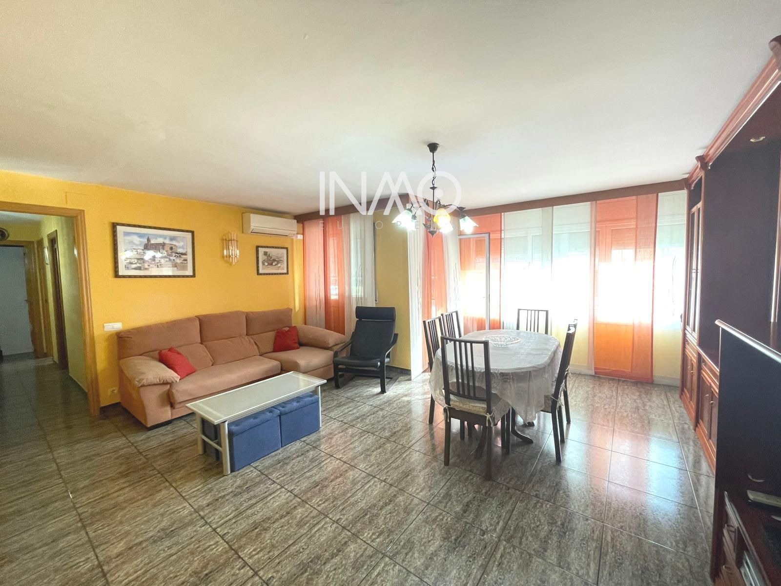 Living room of Flat for sale in Rubí  with Air Conditioner and Heating