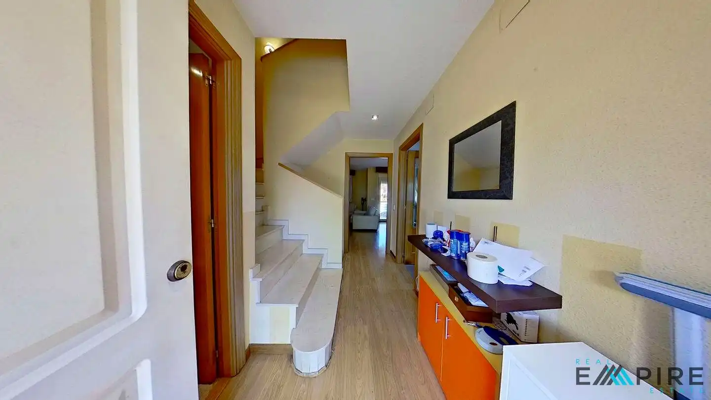 Casa adosada en venta en Valdemoro con Aire acondicionado, Calefacción y Amueblado
