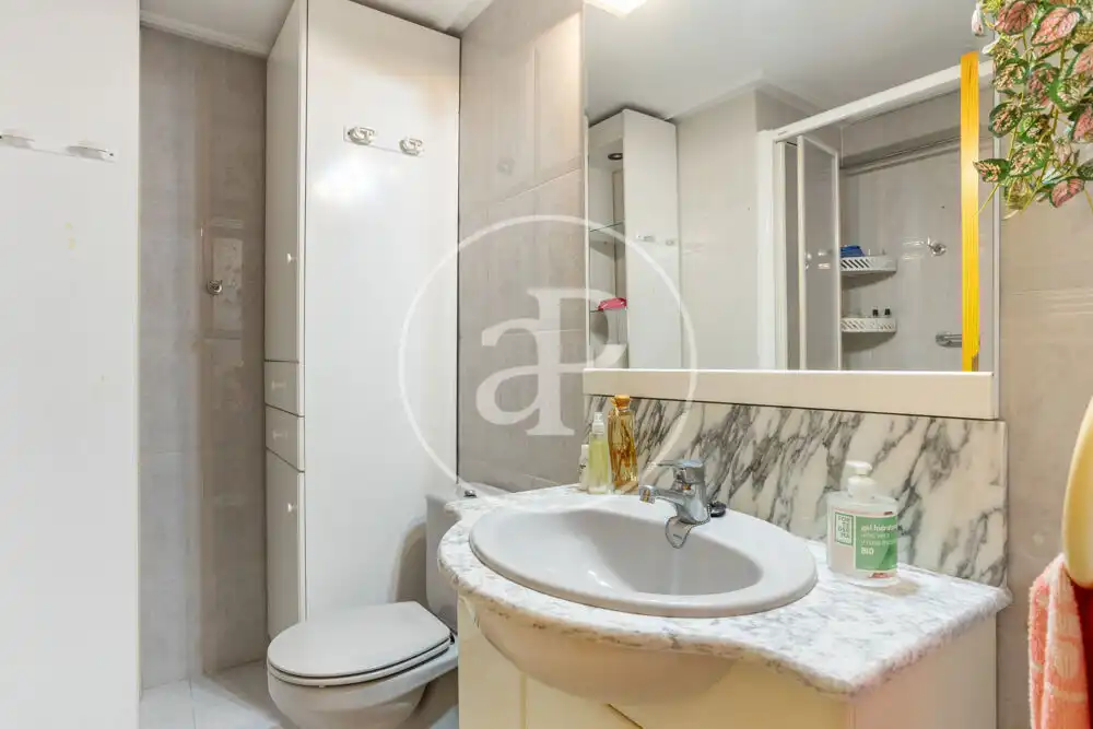 Bathroom of Flat for sale in Moncofa  with Air Conditioner, Heating and Terrace