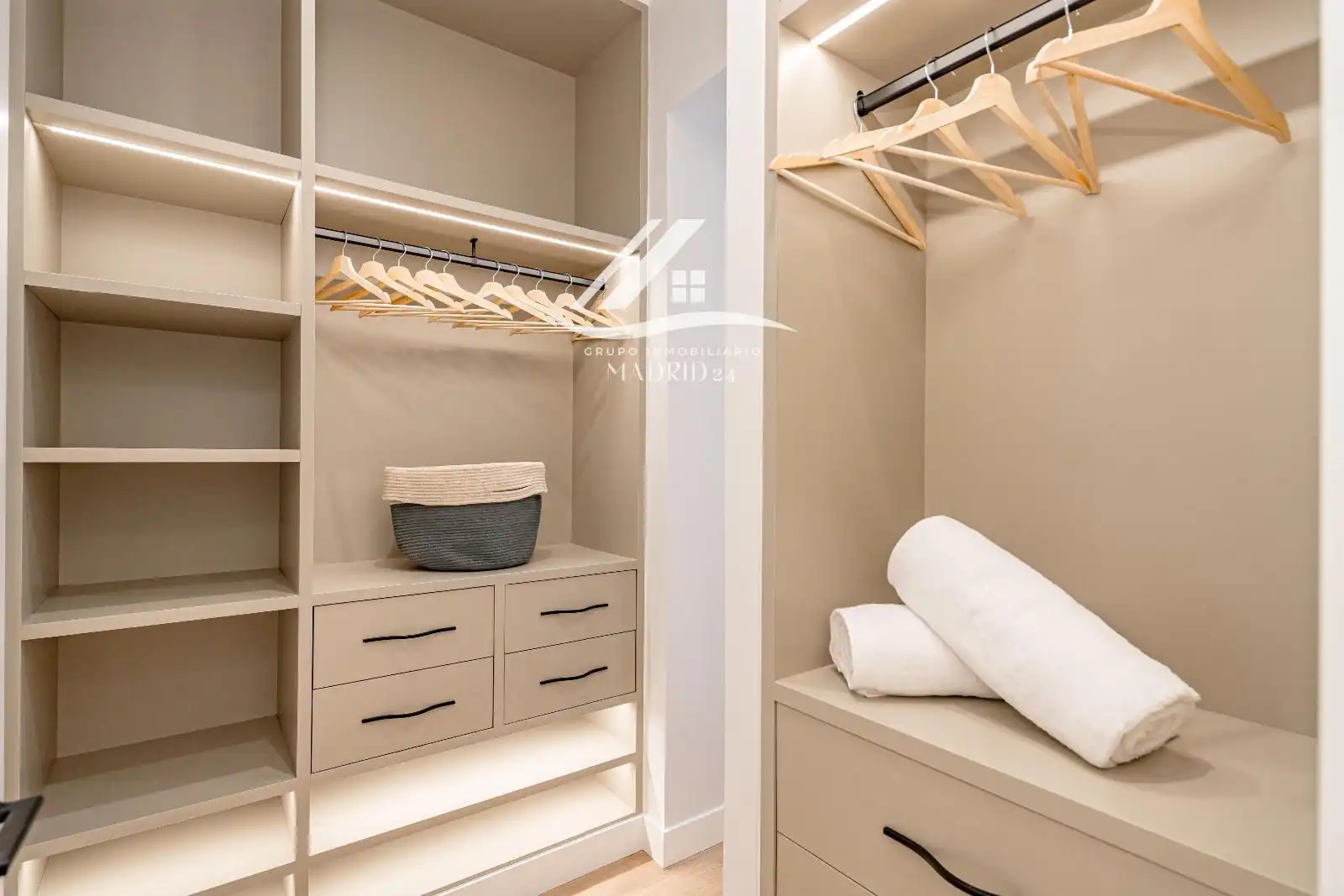 Piso con ascensor en venta en Divino Pastor, imagen 6