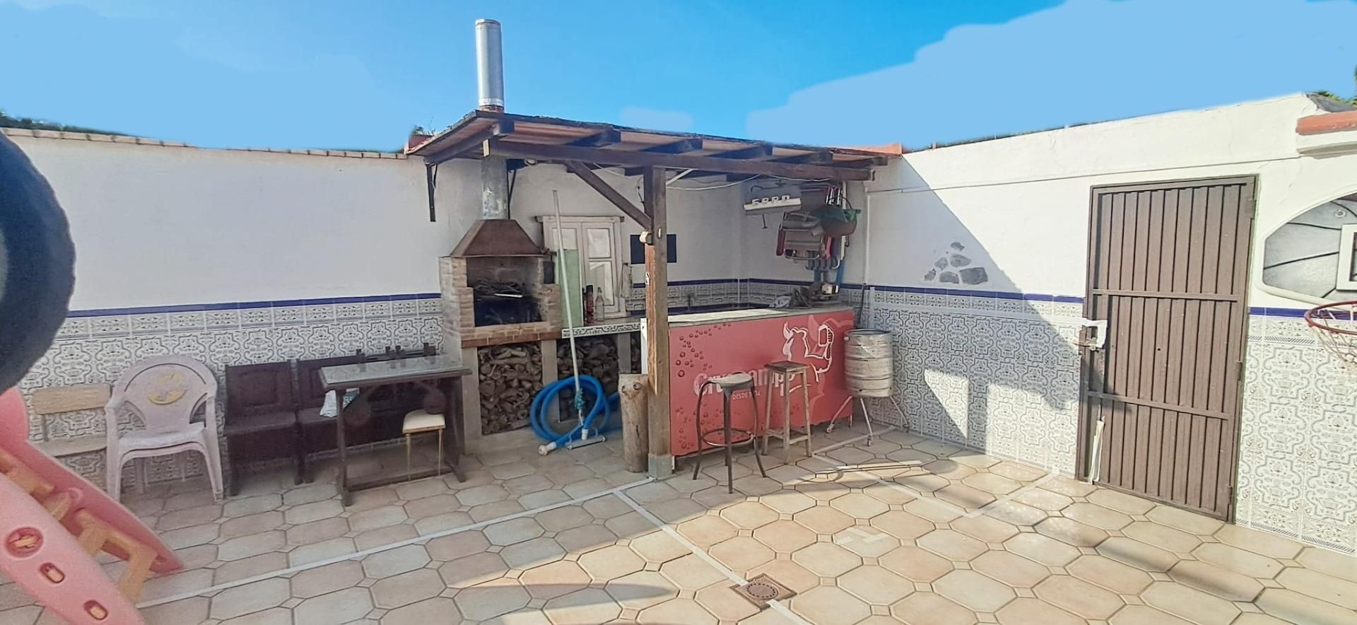 Terrassa de Casa adosada en venda en Utrera amb Aire condicionat, Traster i Piscina