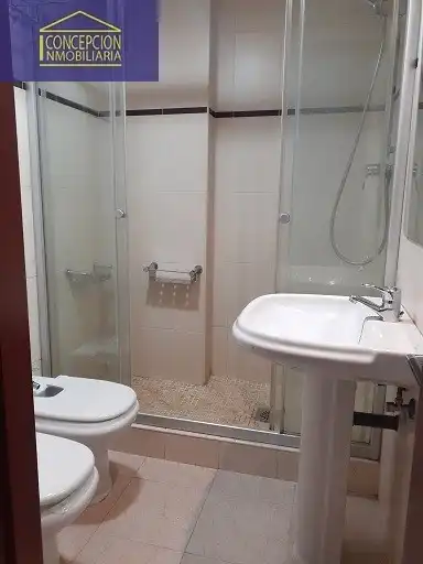 Bany de Apartament de lloguer en Córdoba amb Aire condicionat, Calefacció i Traster