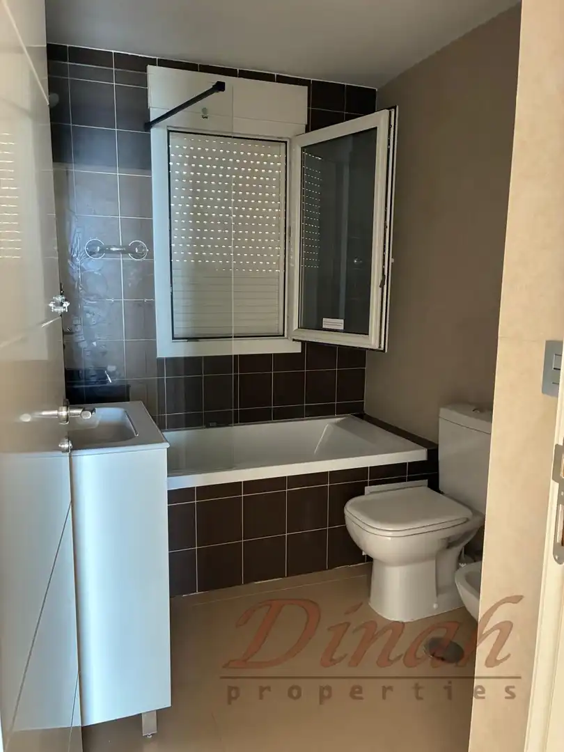 Baño de Apartamento de alquiler en Altea con Aire acondicionado, Calefacción y Terraza