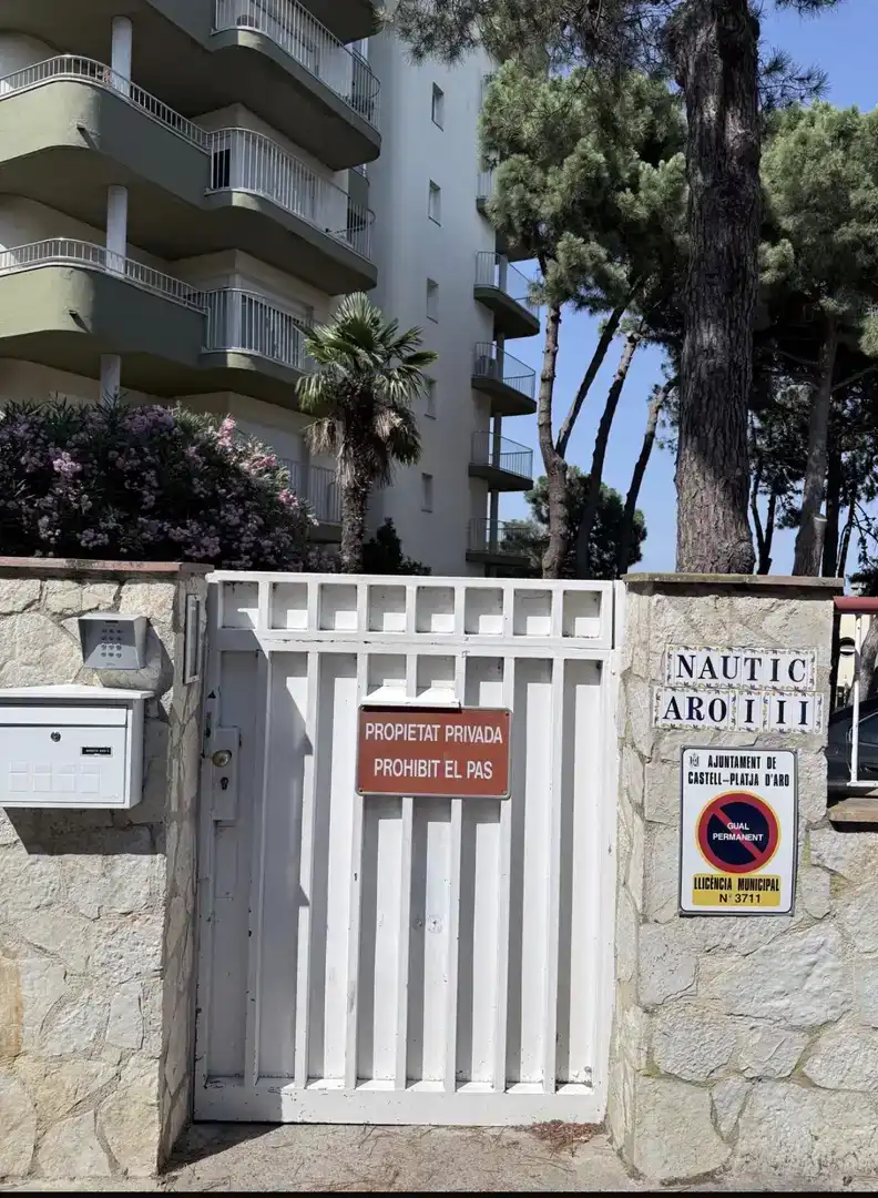 Vista exterior de Pis en venda en Castell d'Aro, Platja d'Aro i s'Agaró amb Aire condicionat, Piscina i Balcó