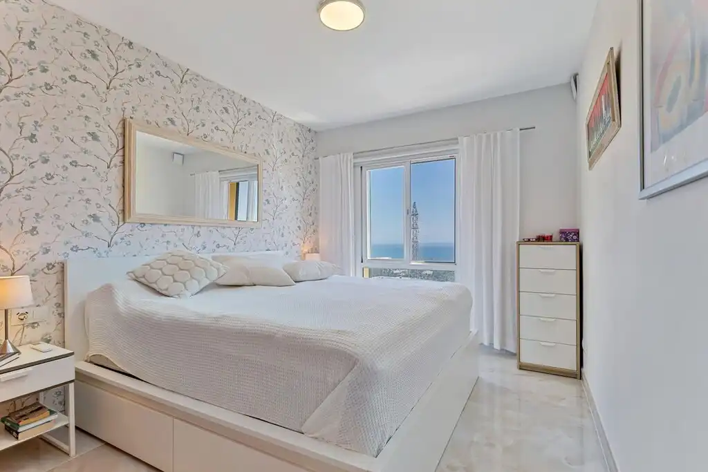 Habitación de Ático en venta en Benalmádena con Aire acondicionado, Terraza y Amueblado