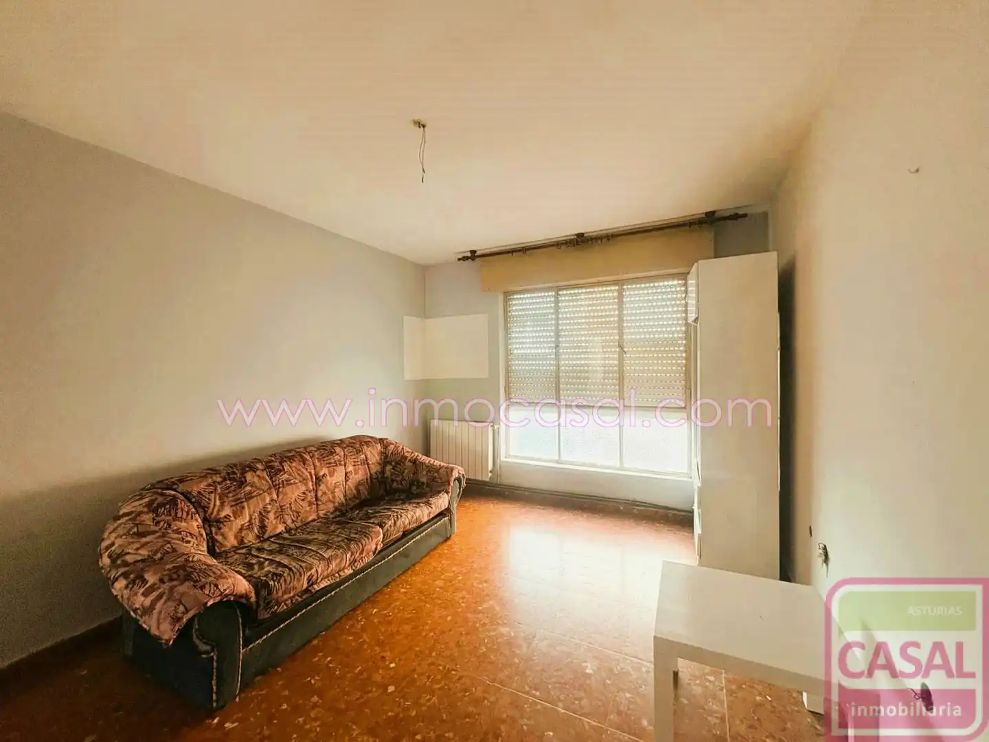 Habitación de Piso en venta en Lena con Calefacción, Terraza y Amueblado