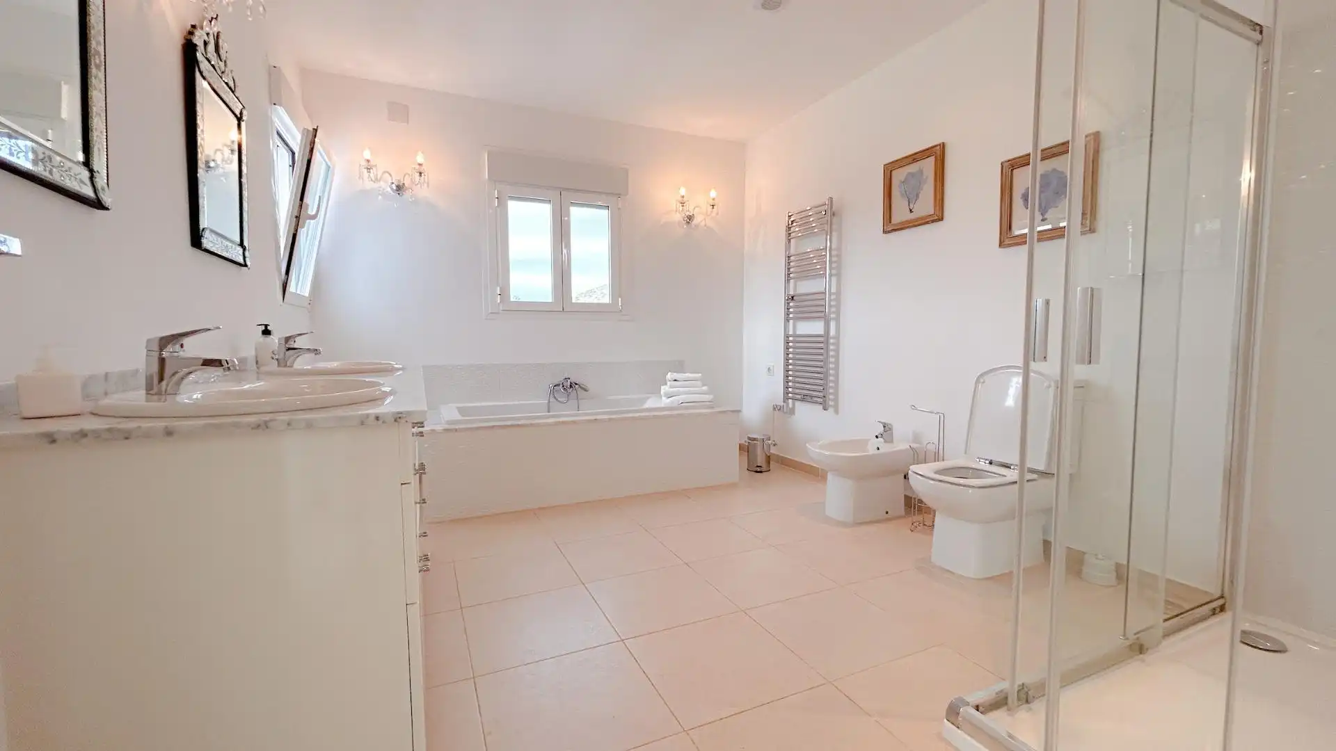 Bathroom of Houses for sale in Jávea / Xàbia  with Air Conditioner, Heating and Private garden