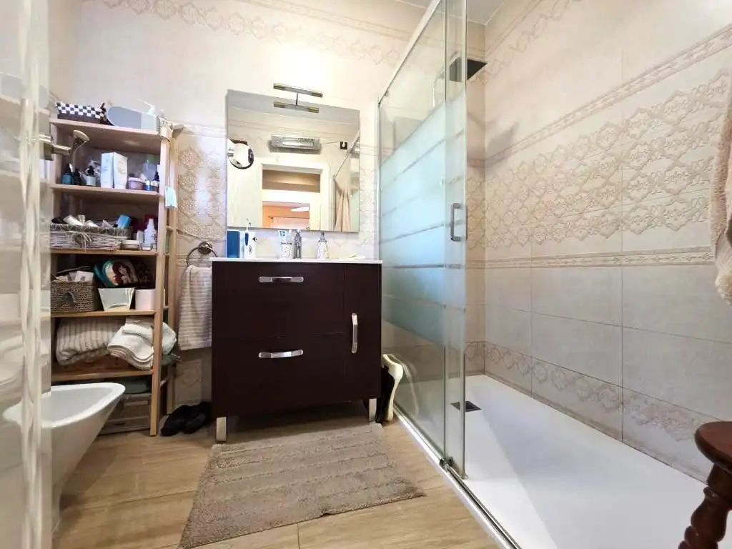 Bany de Casa o xalet en venda en Málaga amb Aire condicionat, Jardí privat i Terrassa