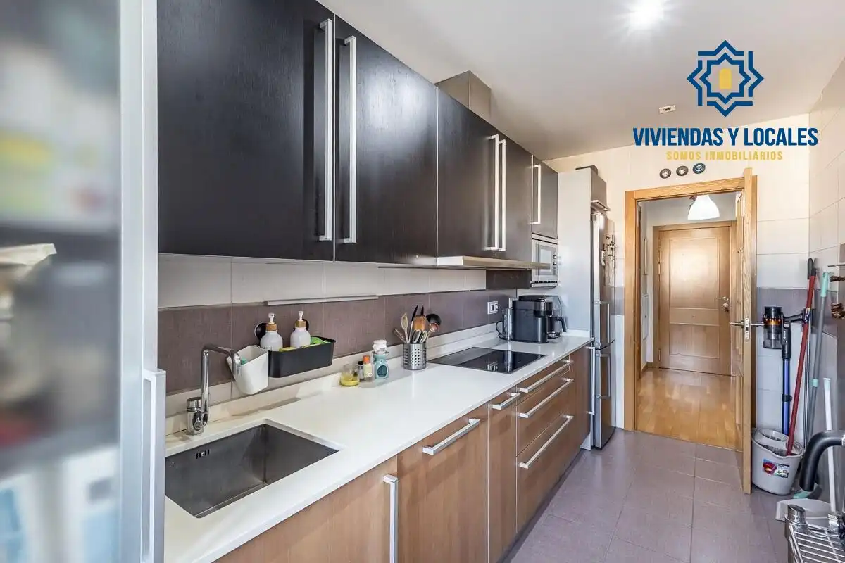 Penthouse mit Pool zum Verkauf in Avenida DE LA ILUSTRACION, imagen 11