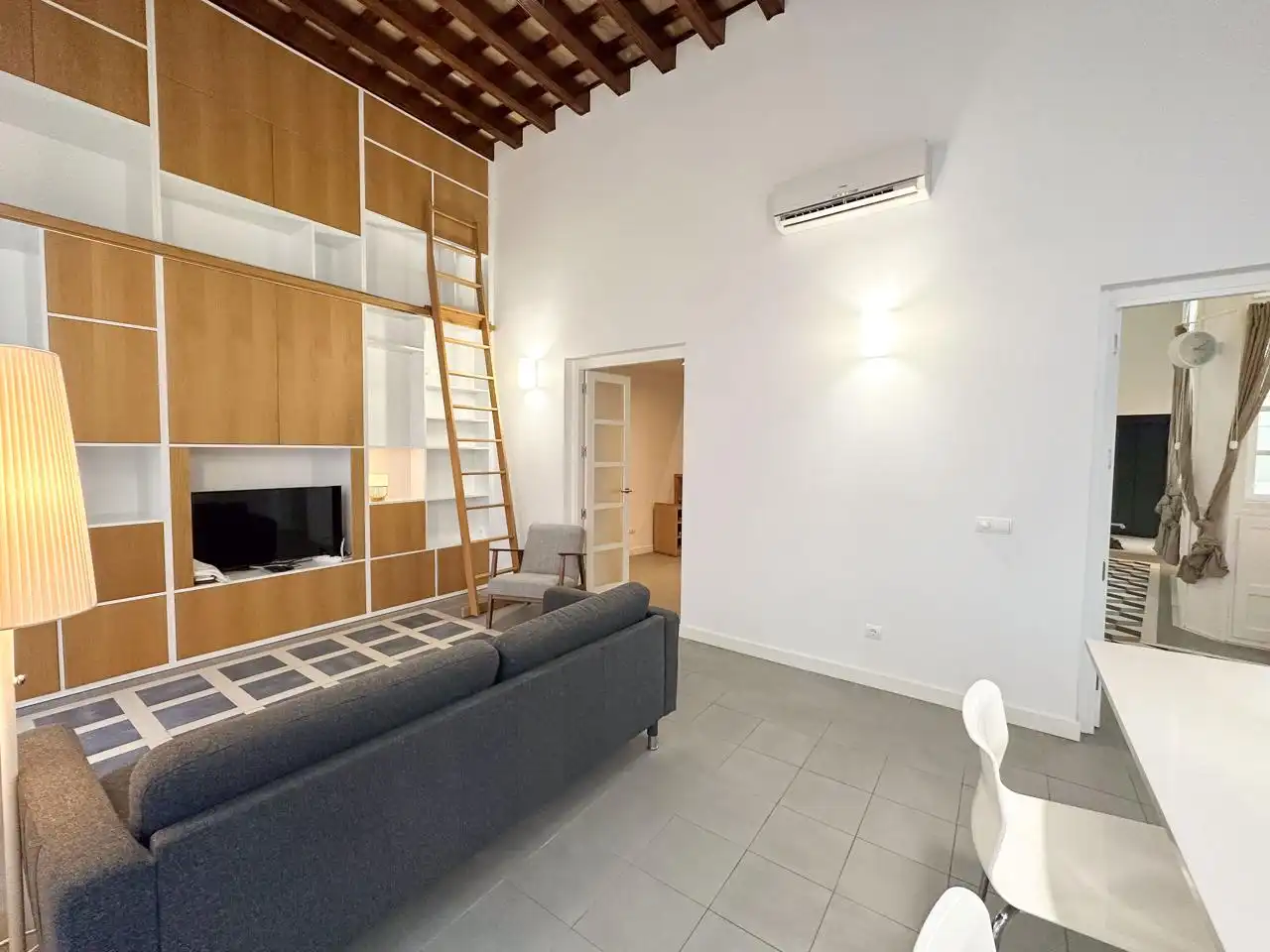 Sala d'estar de Dúplex en venda en Cádiz amb Aire condicionat