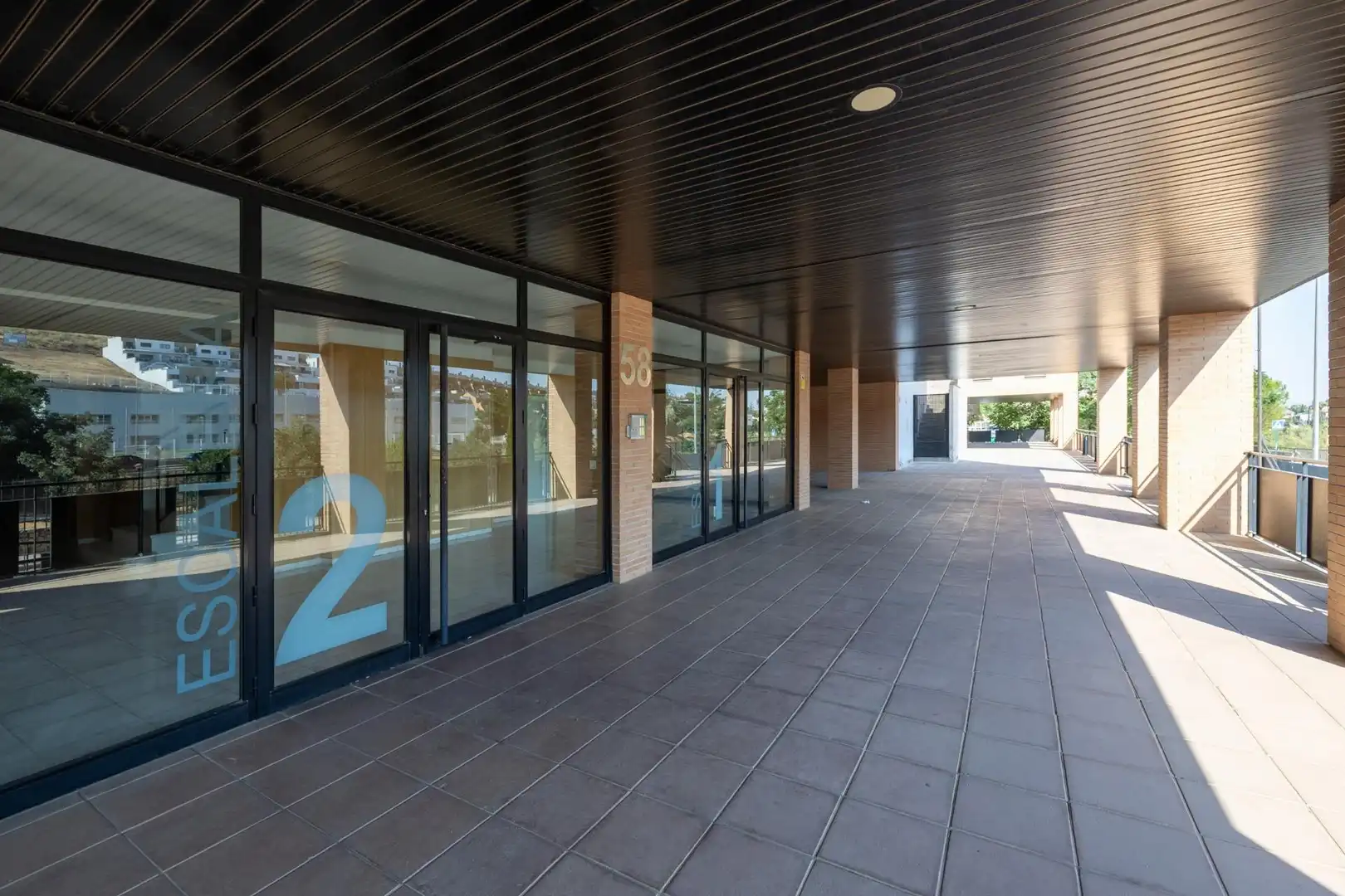 Vista exterior de Pis en venda en Granada amb Terrassa