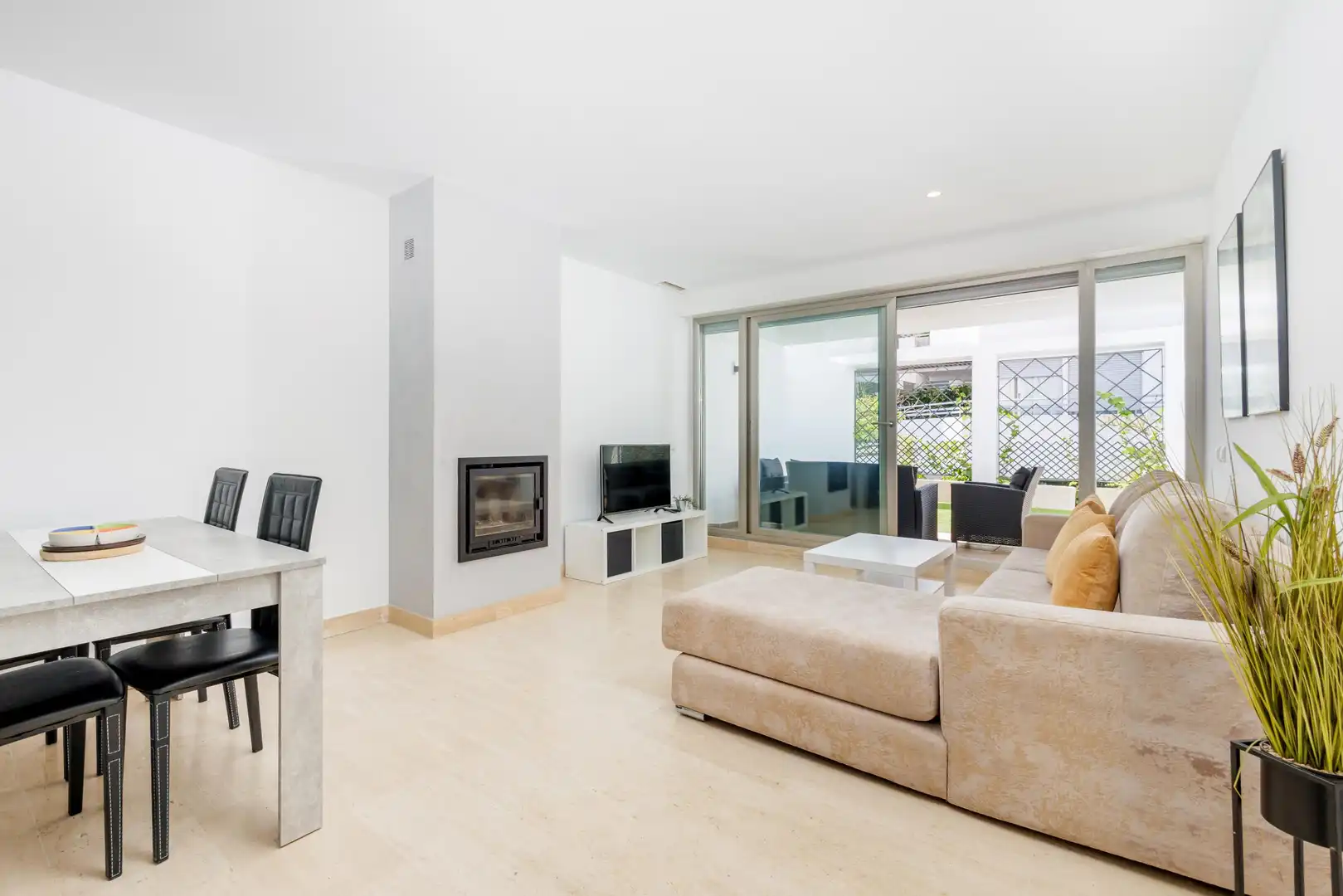Sala de estar de Apartamento en venta en Mijas con Aire acondicionado, Calefacción y Jardín privado