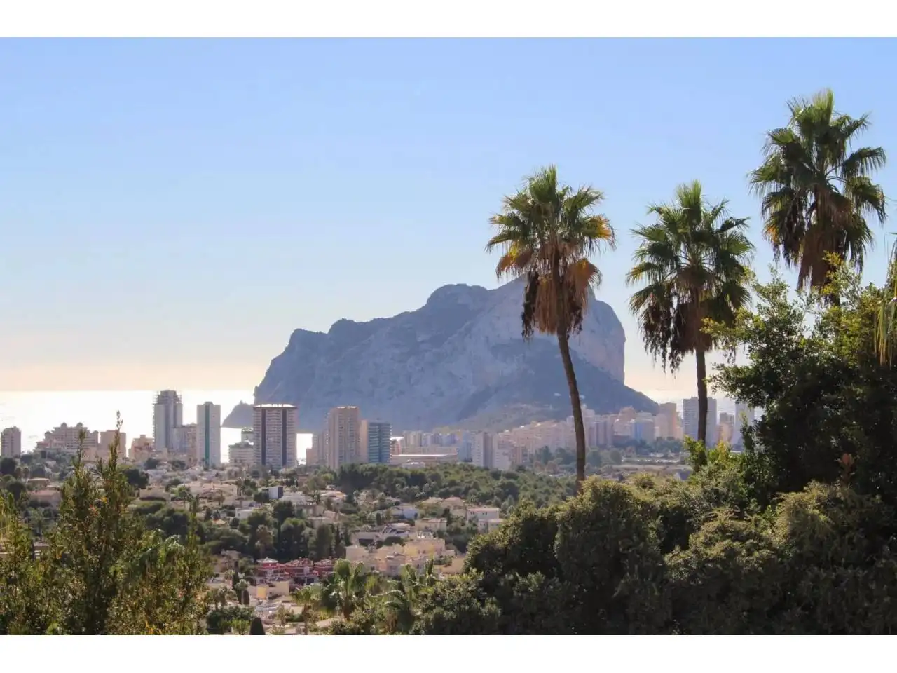 Vista exterior de Casa adosada en venta en Calpe / Calp con Aire acondicionado, Terraza y Amueblado