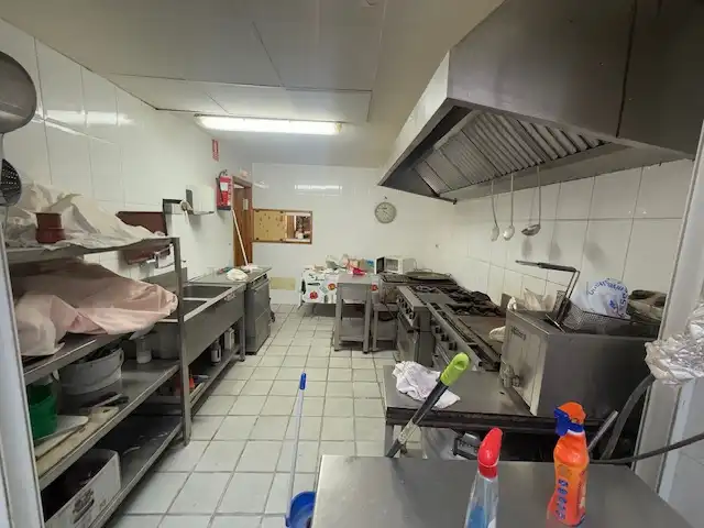 Küche von Geschaftsraum zum Verkauf in Valdemorillo mit Terrasse