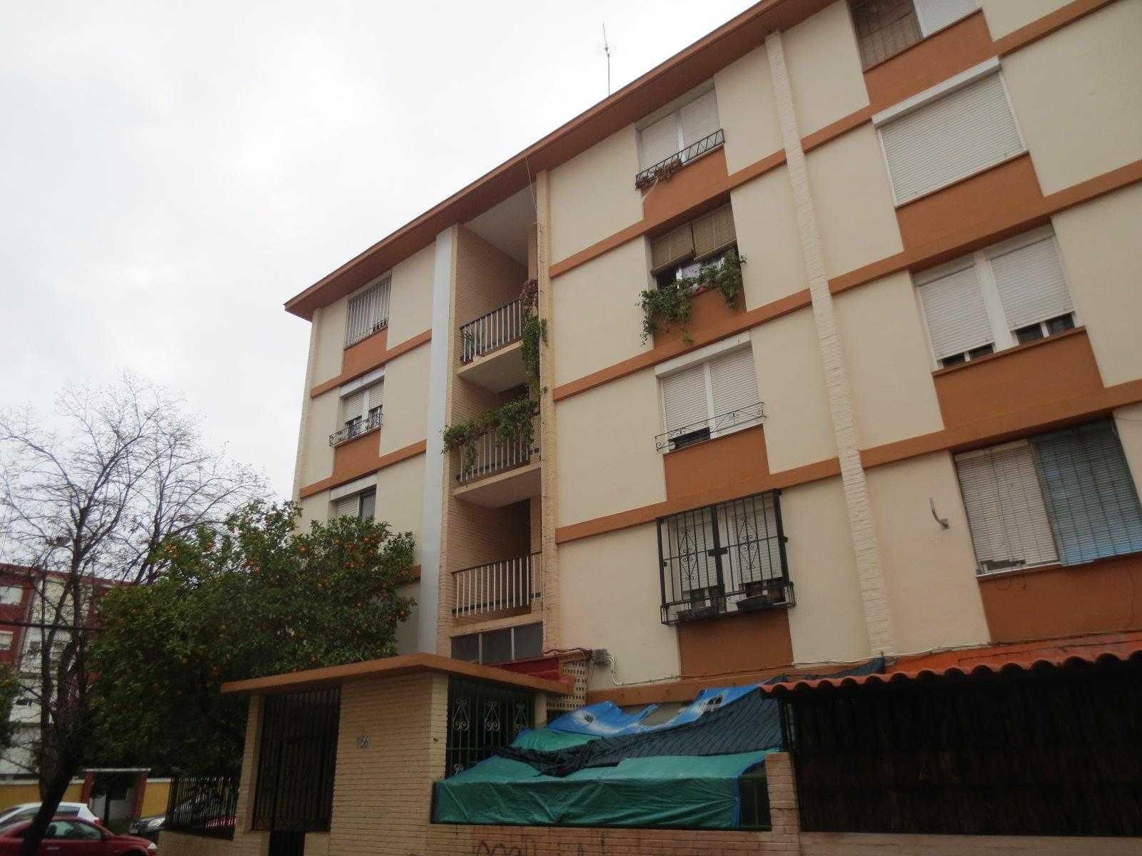 Vista exterior de Pis en venda en  Sevilla Capital