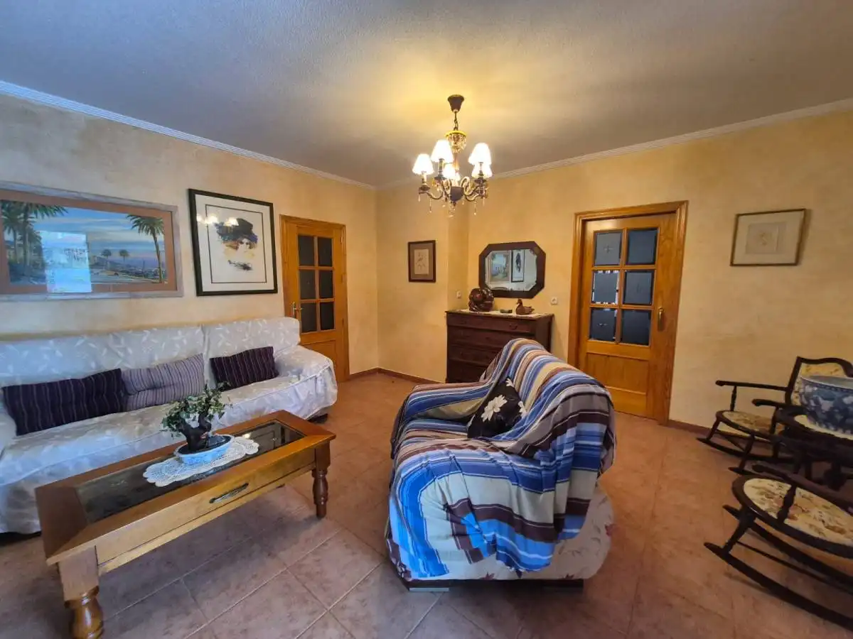 Chalet con piscina en venta en Partida la Matanza, imagen 9