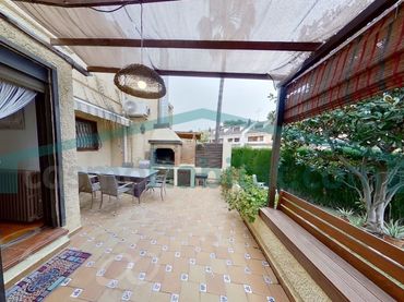 Casa a schiera con balcone in affitto a La Cañada