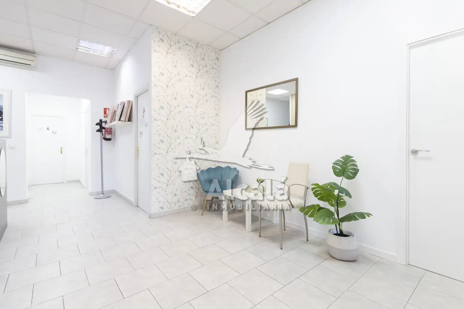 Local comercial de lloguer a Estación - Parque O'Donnell, imagen 2