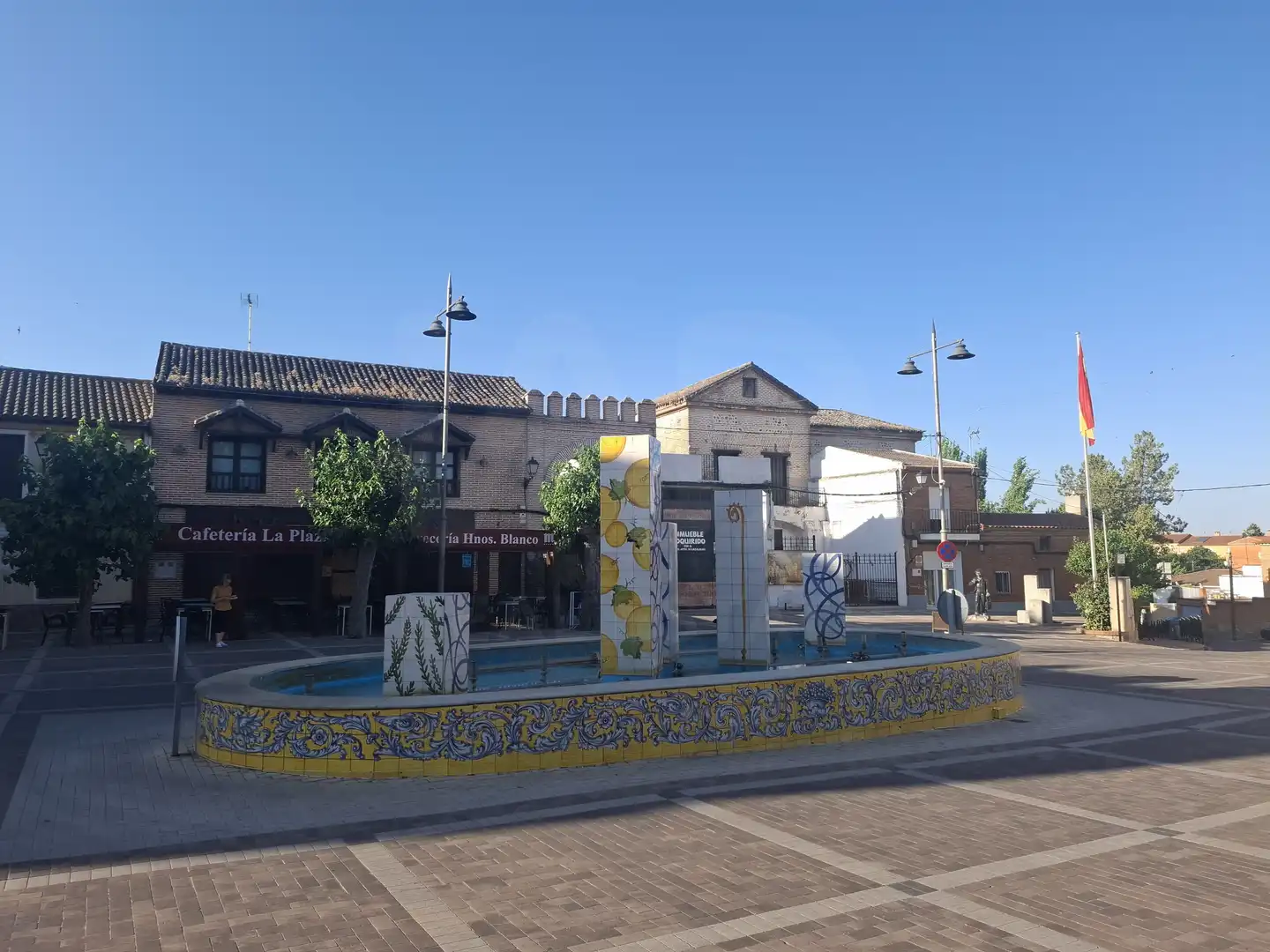 Vista exterior de Piso en venta en Cazalegas con Aire acondicionado, Calefacción y Terraza