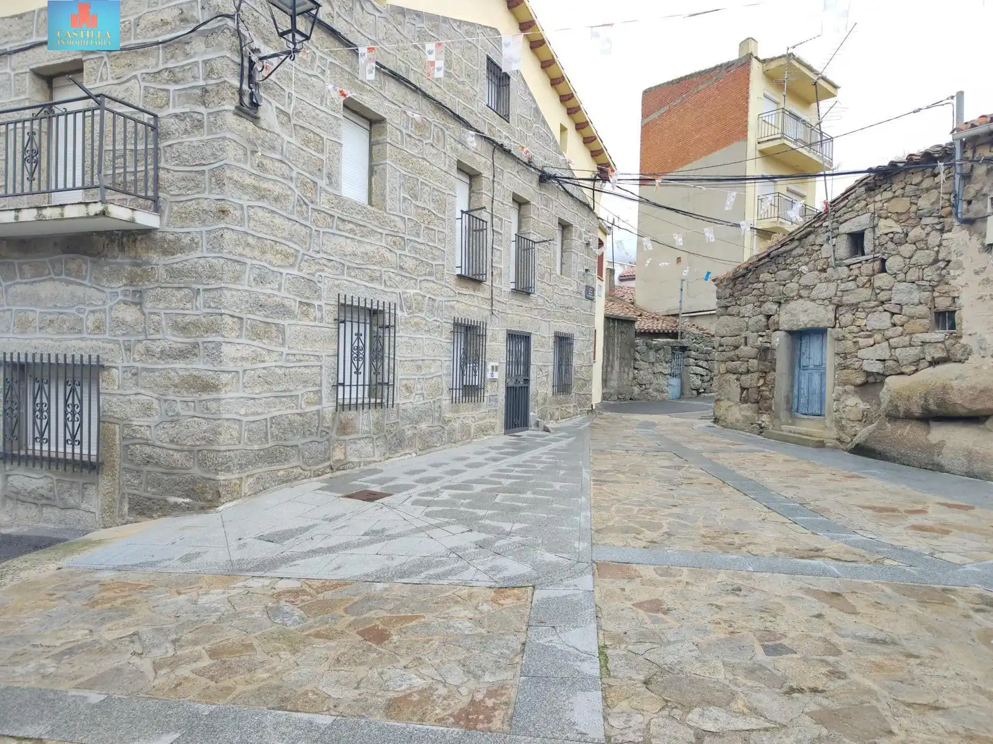 Vista exterior de Casa adosada en venta en Navarredondilla